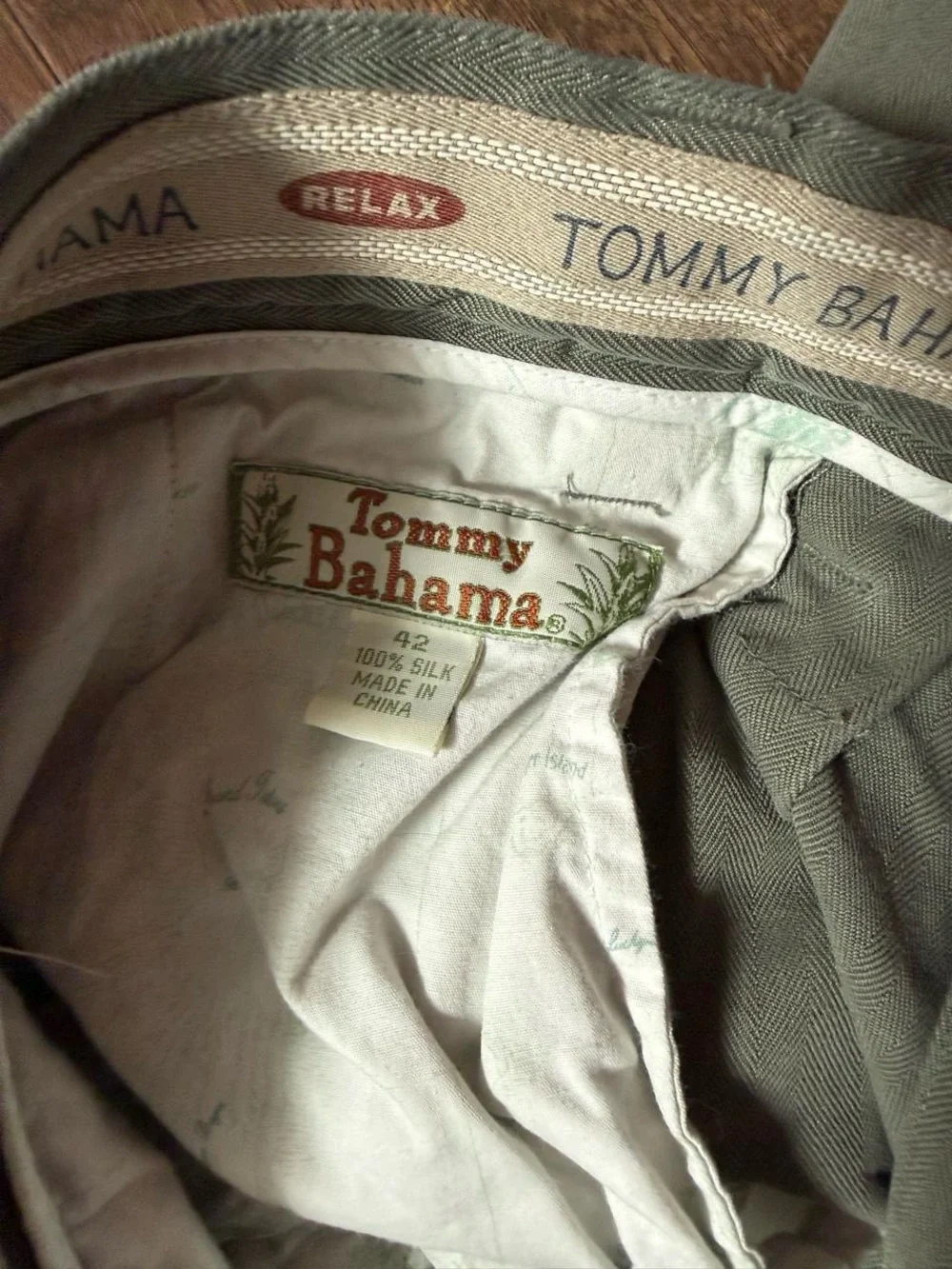 Tommy Bahama Men's Relaxed Light Green 100% Silk Trousers